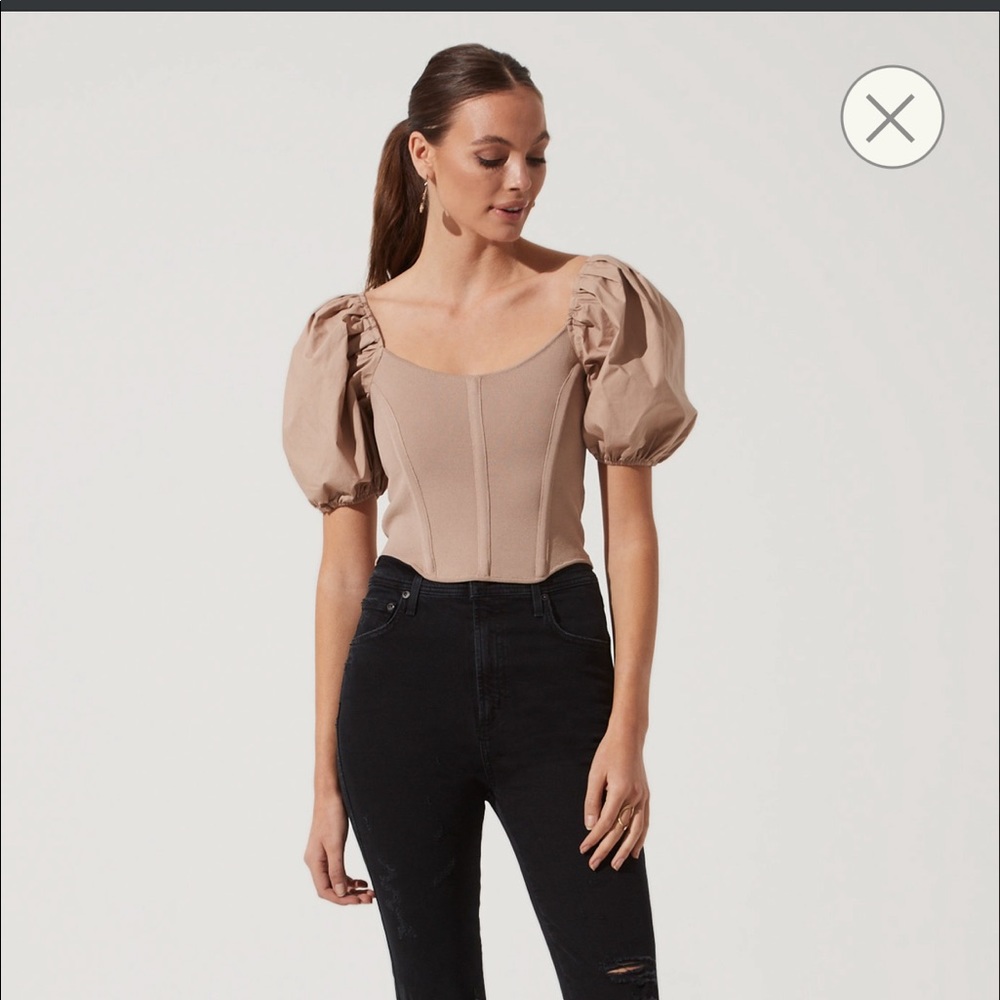 Astr the Label Puff Short Sleeve Top XS Tan